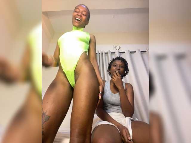 Sexypetitequeens