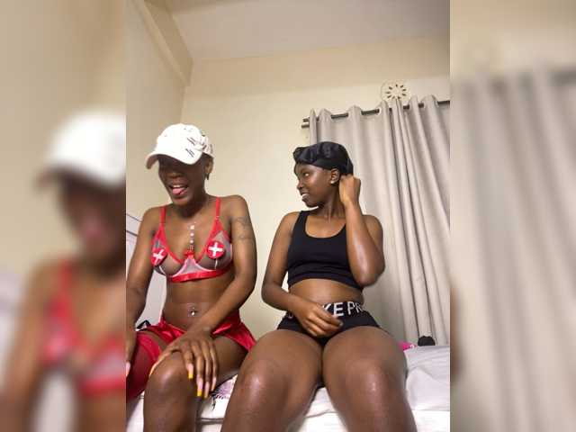 Sexypetitequeens