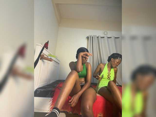 Sexypetitequeens
