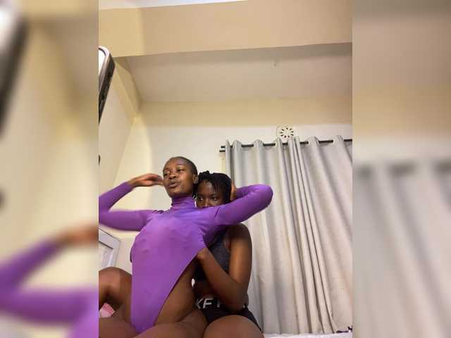 Sexypetitequeens — live couple cam