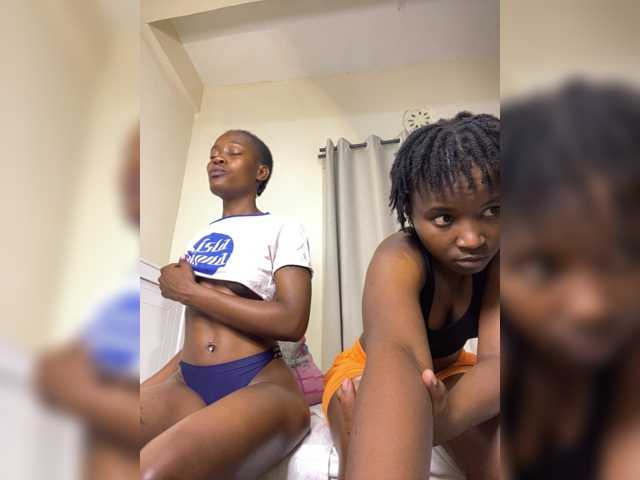 Sexypetitequeens