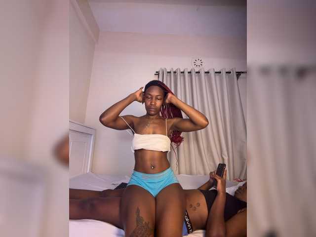 Sexypetitequeens