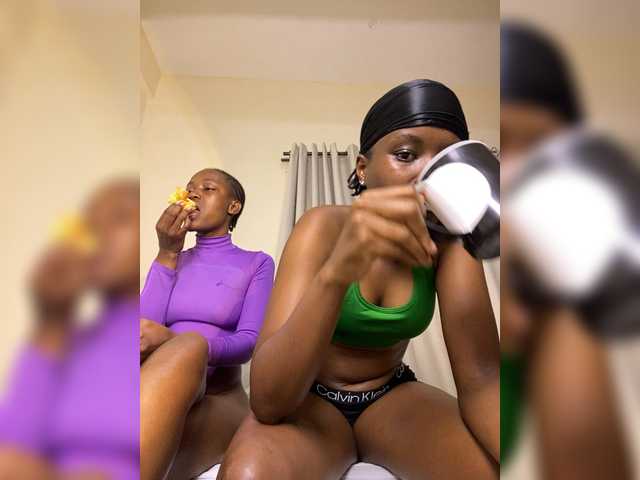 Sexypetitequeens