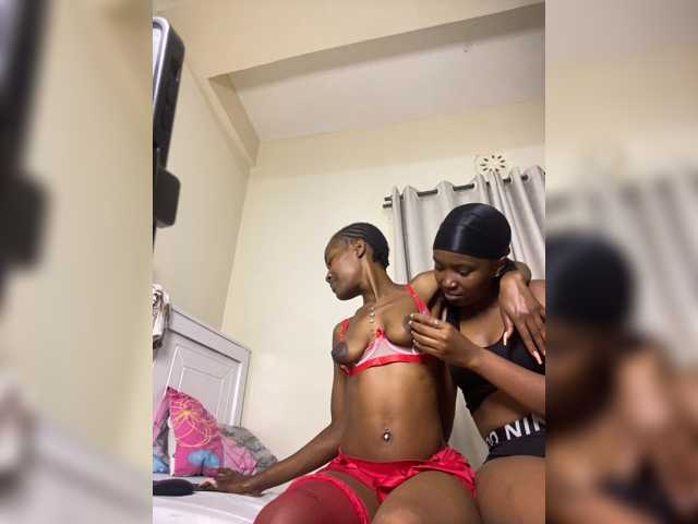 Sexypetitequeens