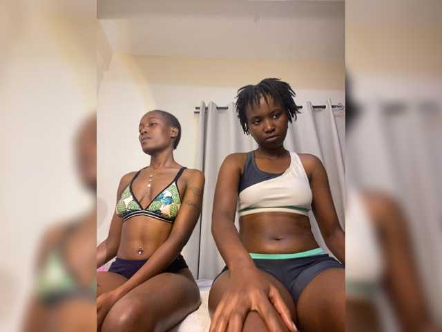 Sexypetitequeens