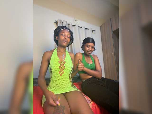 Sexypetitequeens