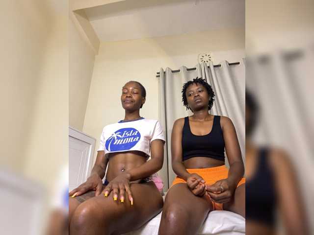 Sexypetitequeens