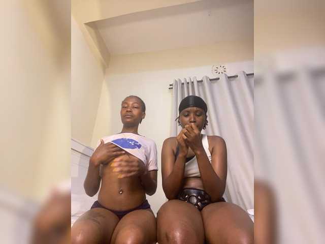 Sexypetitequeens