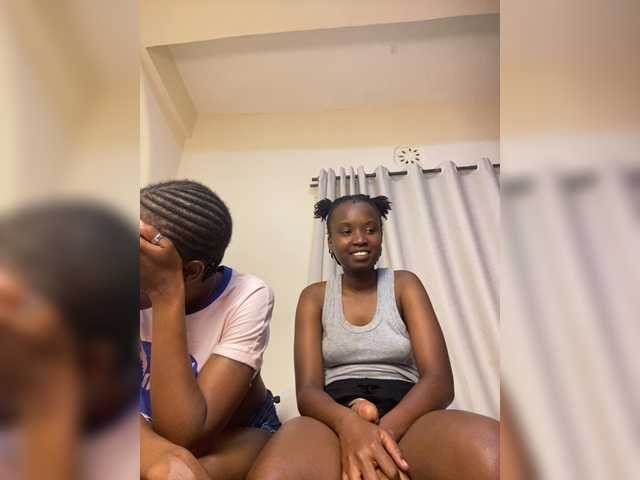 Sexypetitequeens