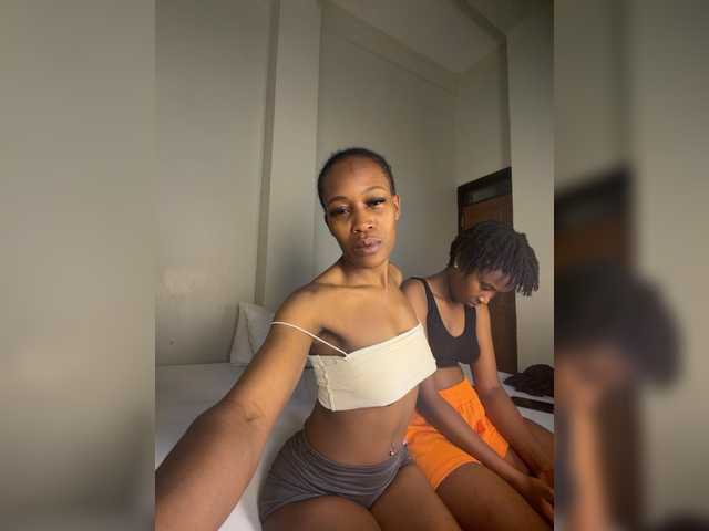 Sexypetitequeens