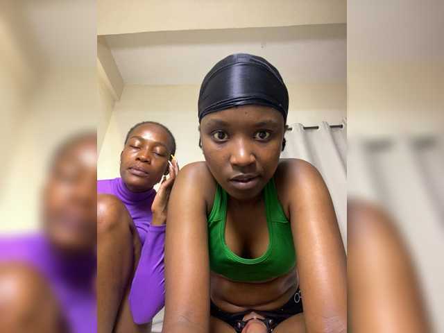Sexypetitequeens