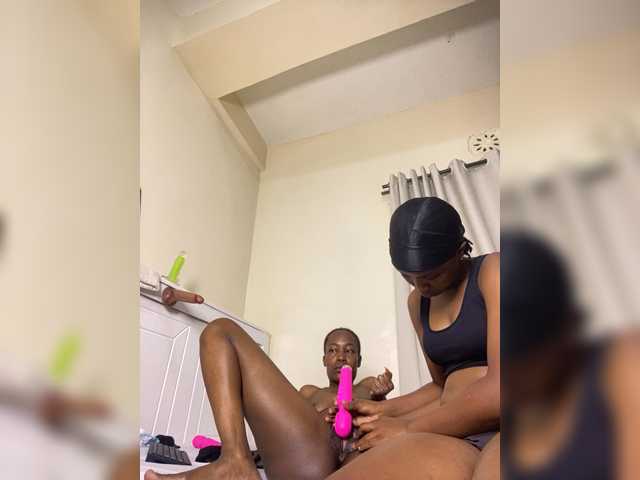 Sexypetitequeens