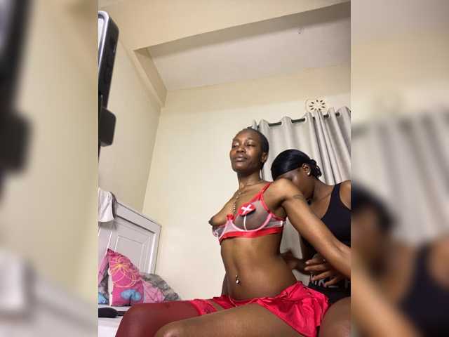 Sexypetitequeens
