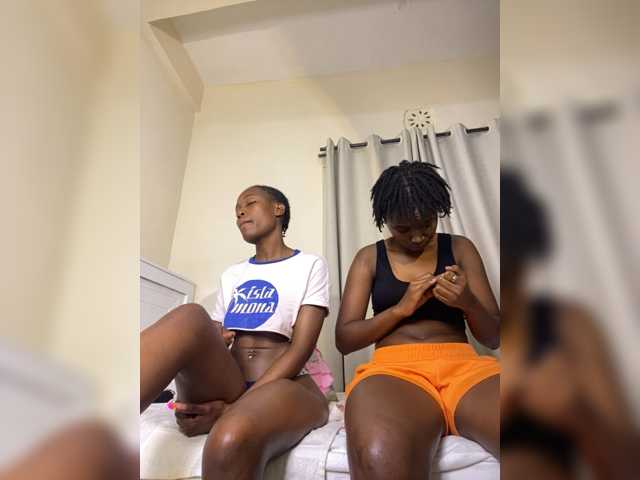Sexypetitequeens