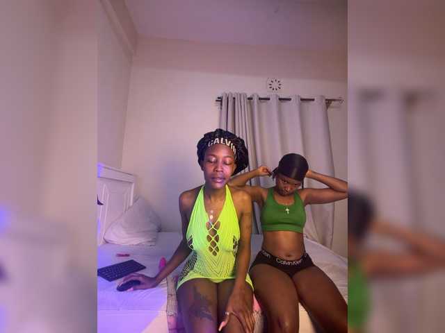 Sexypetitequeens