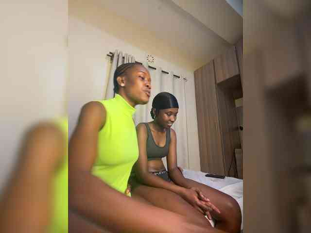 Sexypetitequeens