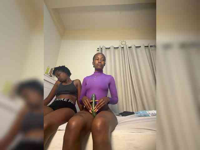 Sexypetitequeens