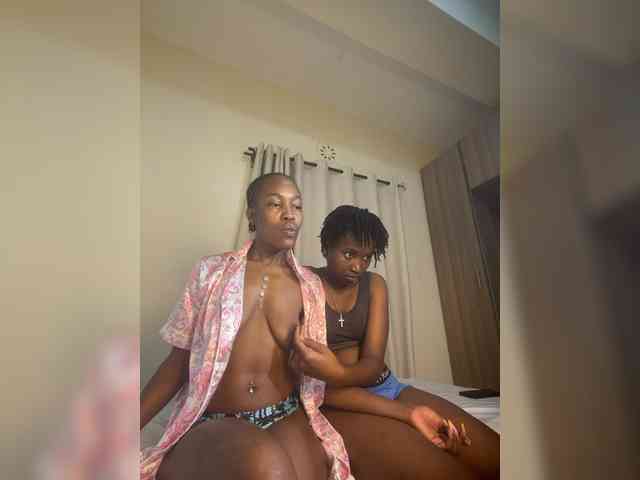 Sexypetitequeens Sexypetitequeens