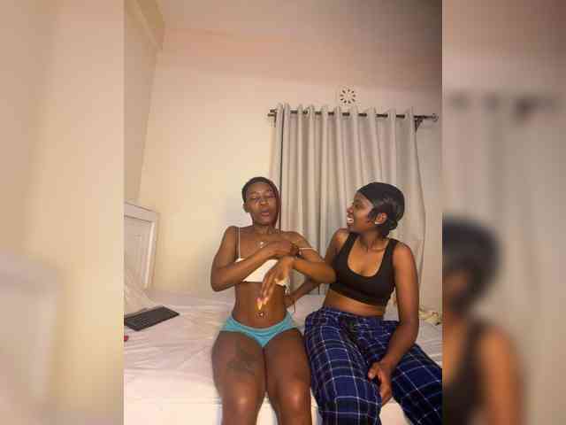 Sexypetitequeens Sexypetitequeens