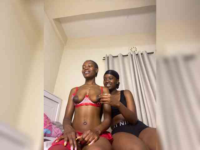 Sexypetitequeens