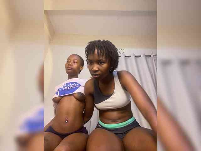 Sexypetitequeens