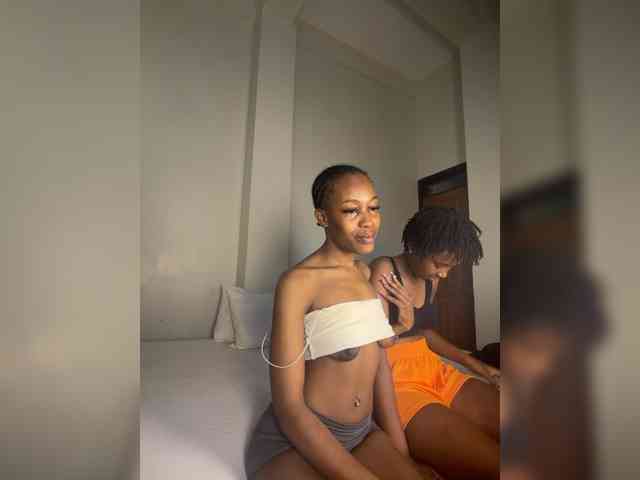 Sexypetitequeens Sexypetitequeens