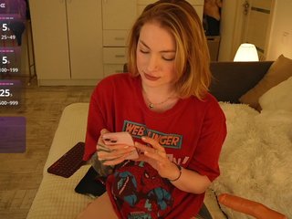 peach_in_stockings