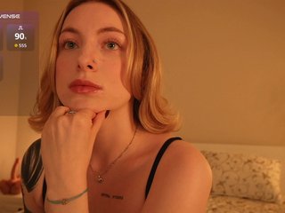 peach_in_stockings