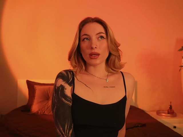 peachinstockings live cam on BongaCams