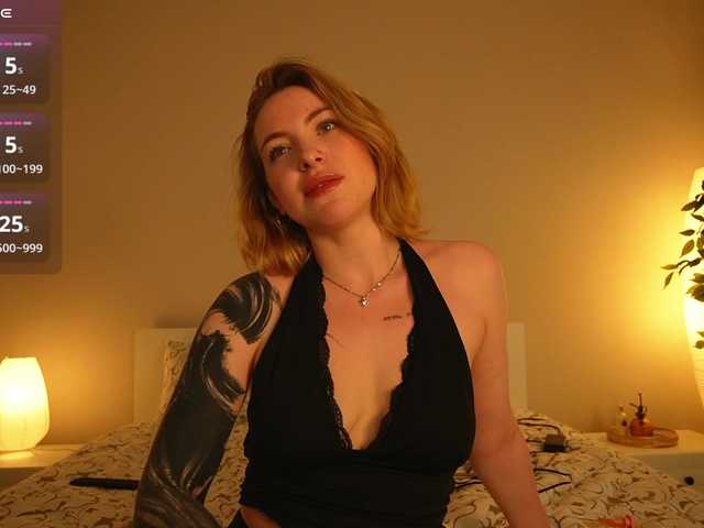 peachinstockings live cam on BongaCams