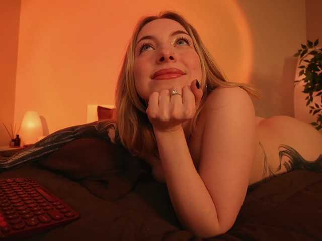 peachinstockings live cam on BongaCams