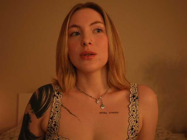 peachinstockings live cam on BongaCams