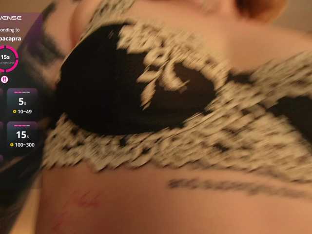 peach_in_stockings