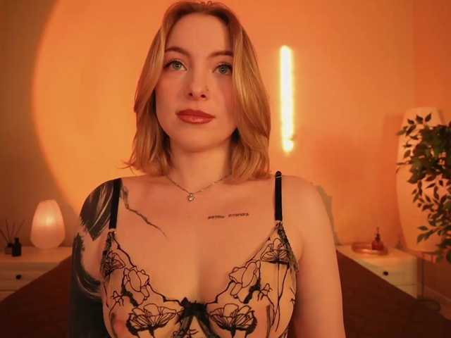 peach_in_stockings live cam preview