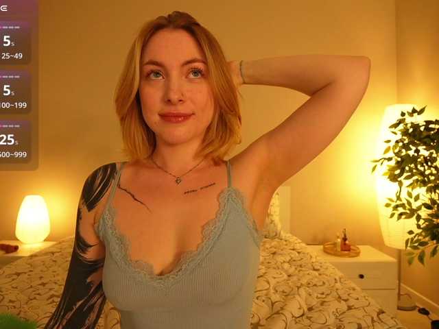 peachinstockings live cam on BongaCams