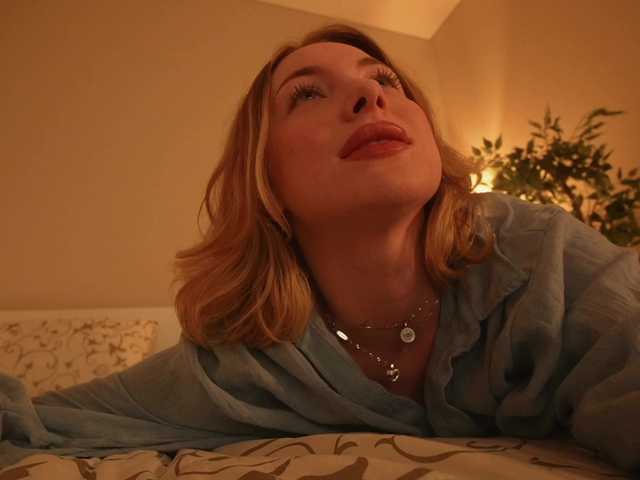 peachinstockings live cam