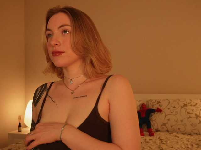 peach_in_stockings