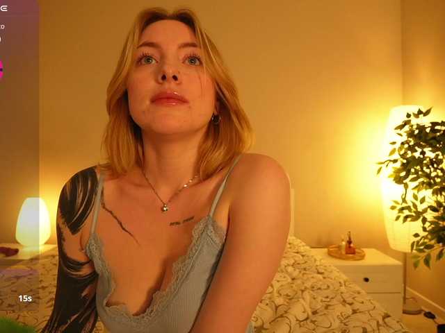 peachinstockings live cam on BongaCams