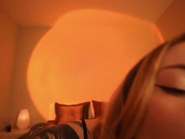 peach_in_stockings webcam