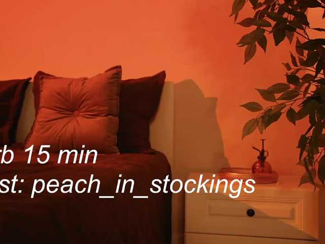 peach_in_stockings