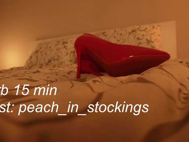 peach_in_stockings
