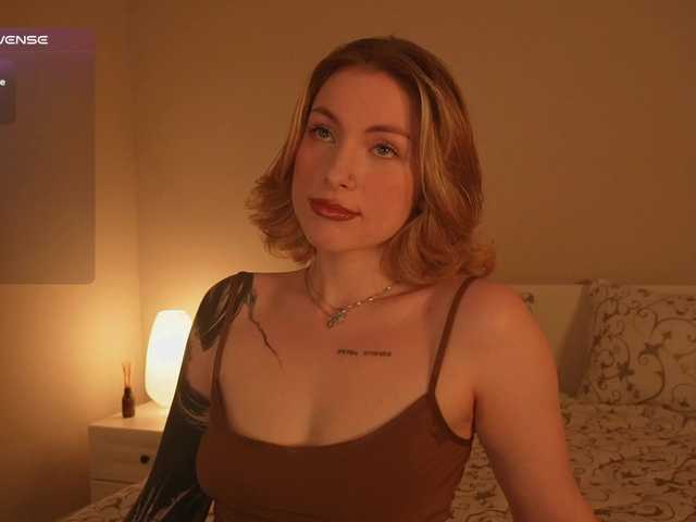 peach_in_stockings