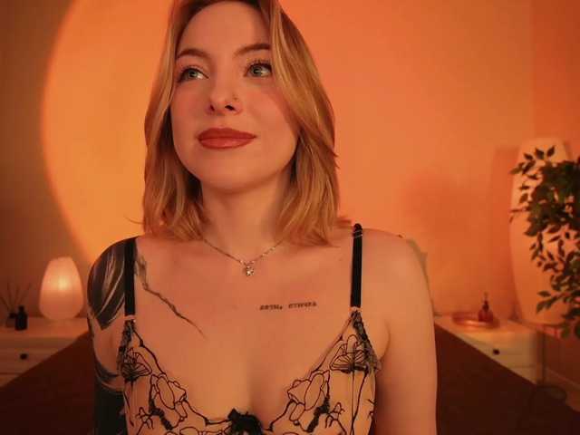 peachinstockings live cam on BongaCams