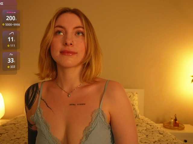 peachinstockings live cam on BongaCams