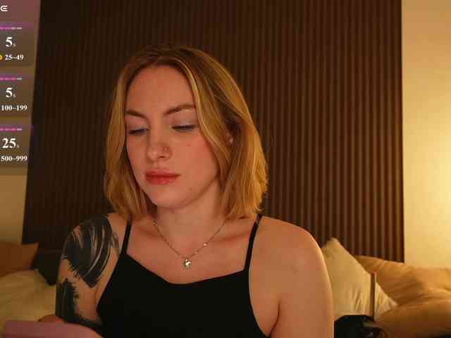 peachinstockings webcam