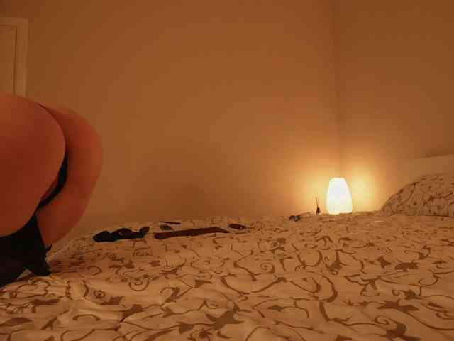 peach_in_stockings's live room