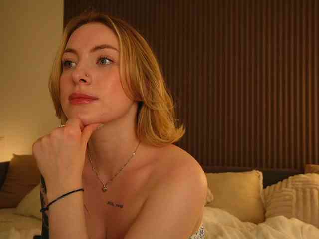 peachinstockings webcam