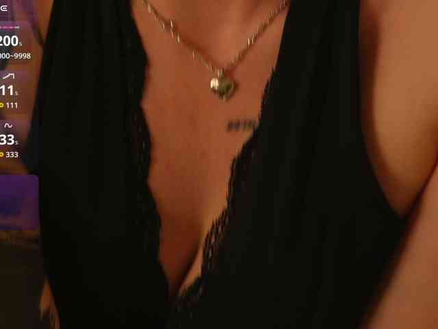 peach_in_stockings webcam