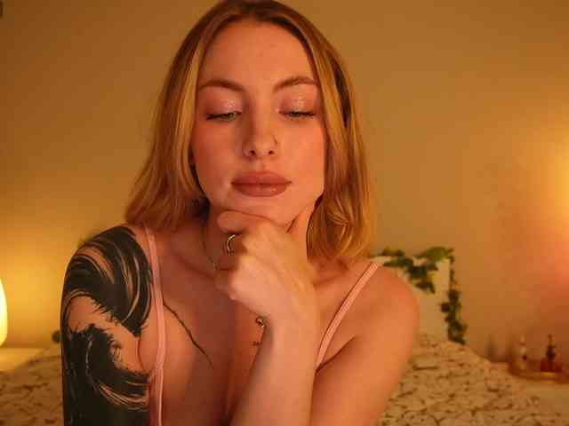Modelo: peach_in_stockings