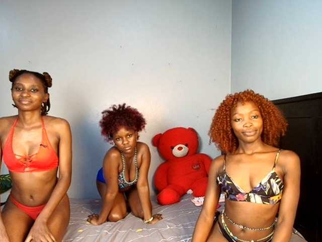LunaDarlin live cam on BongaCams